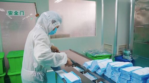 青島醫(yī)療用品生產(chǎn)企業(yè)全力保障醫(yī)用口罩供應(yīng)